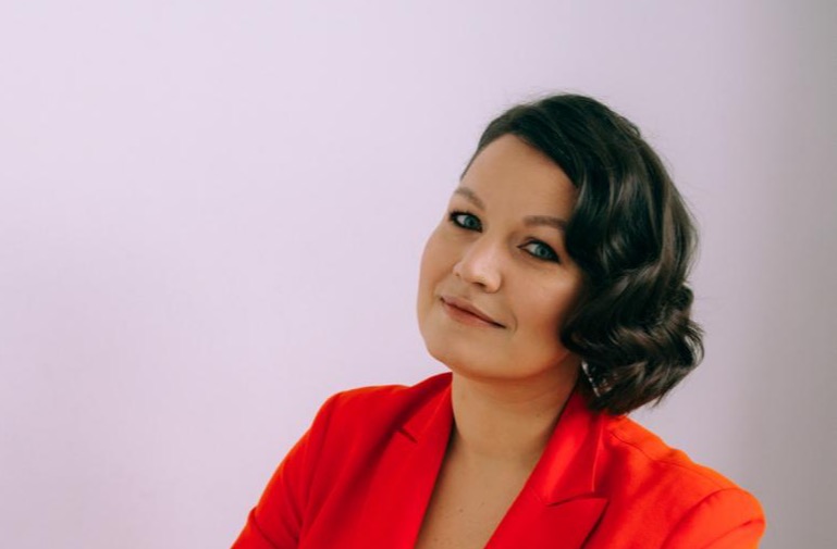 Людмила Ростова