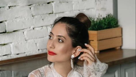 Елена Мингова